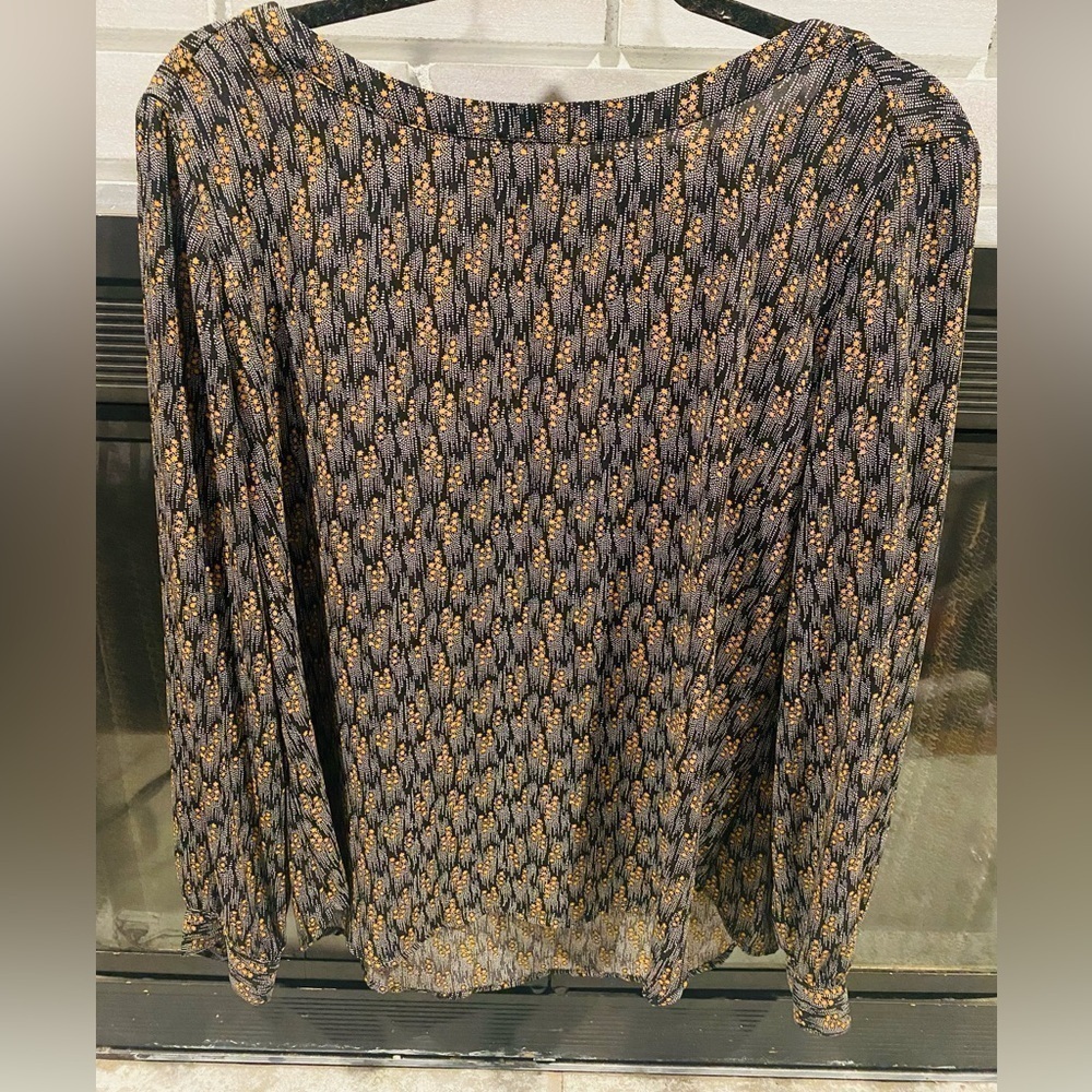 Woman’s the loft size large 100% polyester blouse, tiny star design multicolor